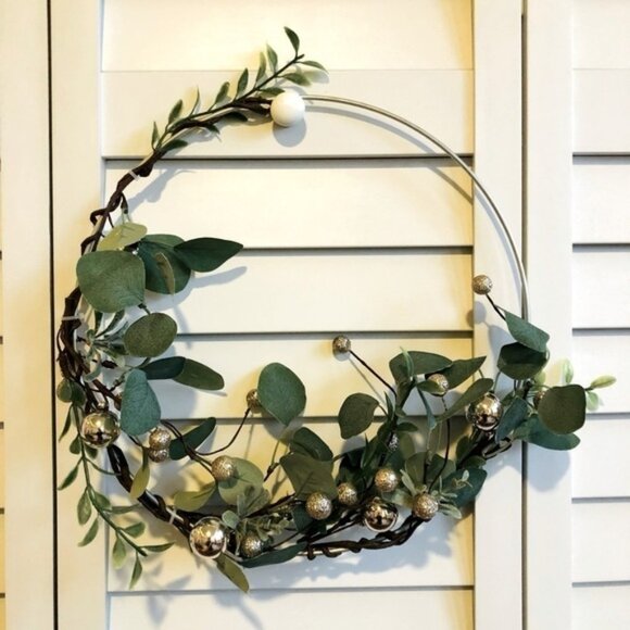 Other - Asymmetrical Whimsical Garden Vine Gold Accent Leaf Floral Decor Hoop Wreath